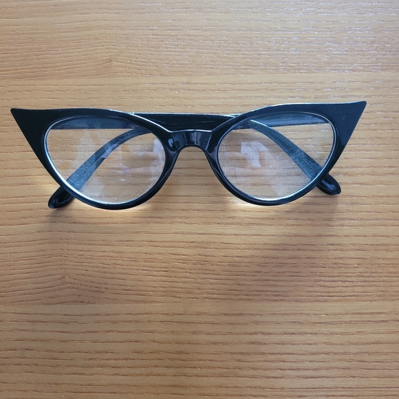 Cat eye glasses - Picture 1 of 1